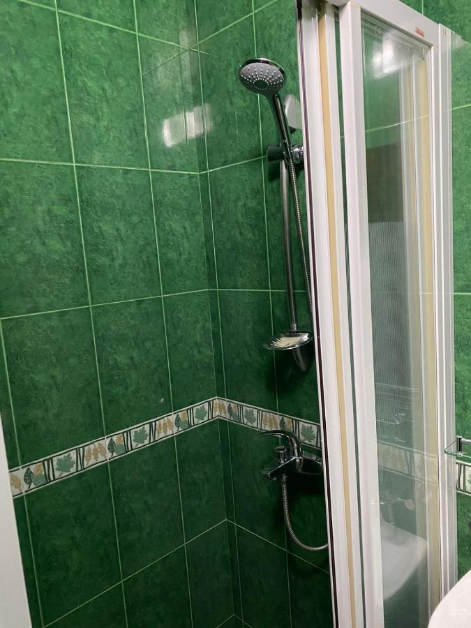 Hotel Pavo Tbilisi Buitenkant foto