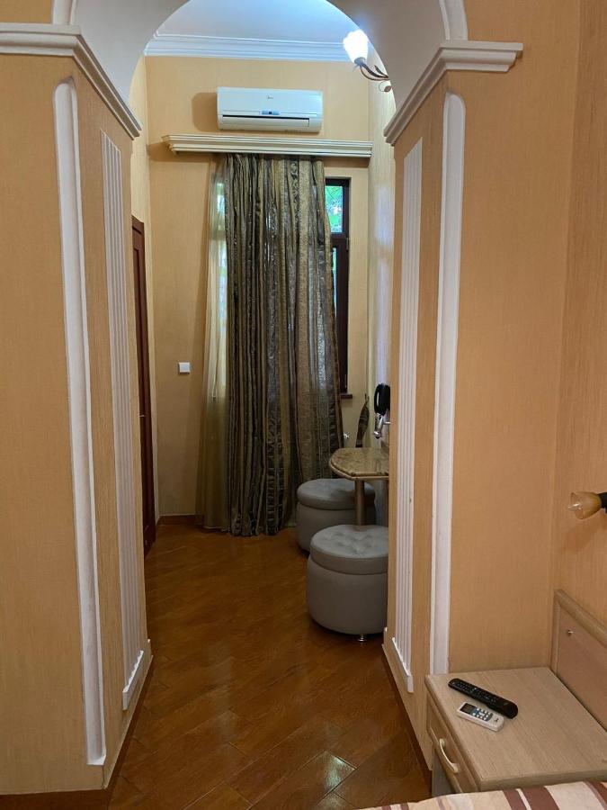 Hotel Pavo Tbilisi Buitenkant foto