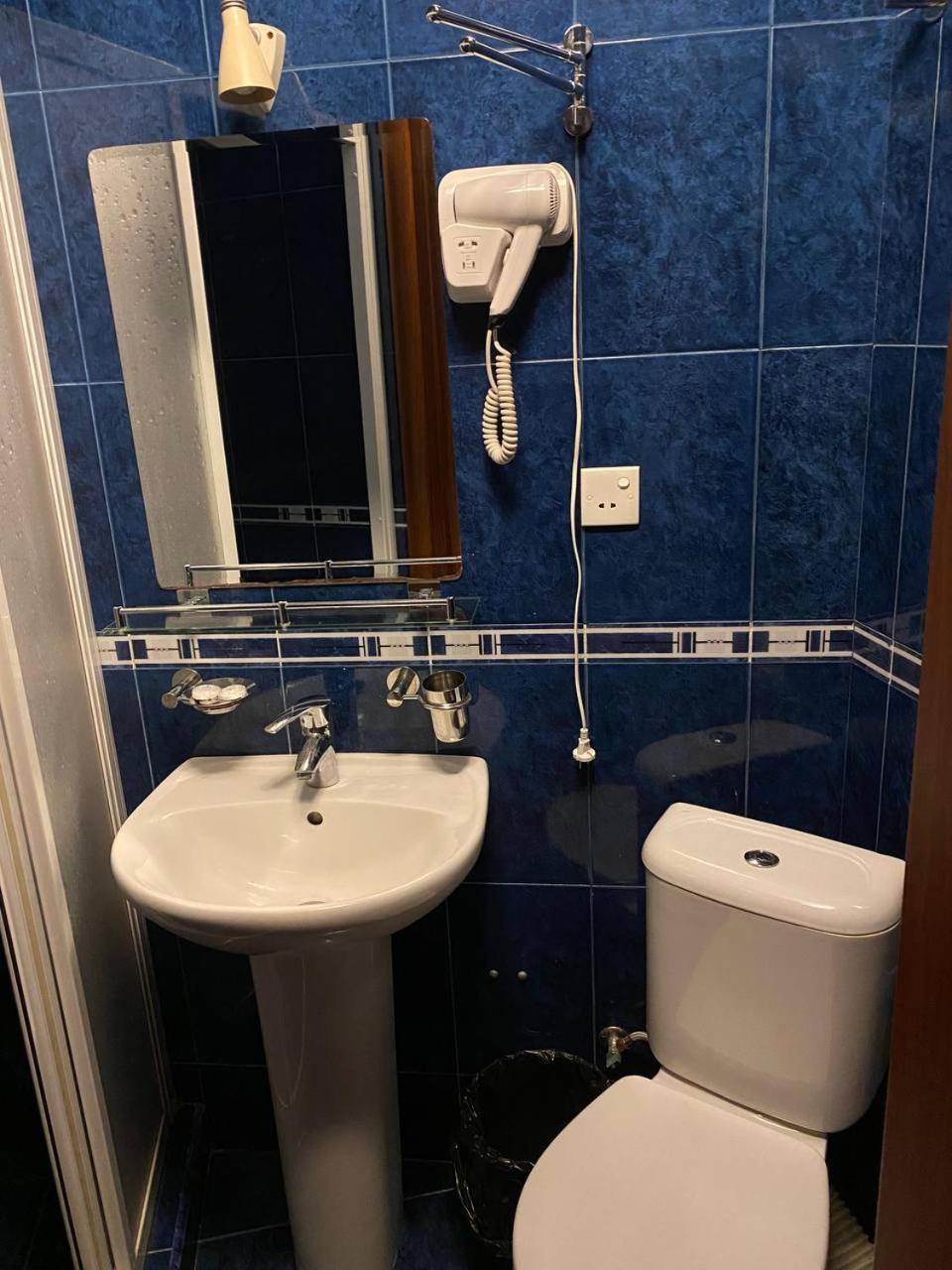 Hotel Pavo Tbilisi Buitenkant foto