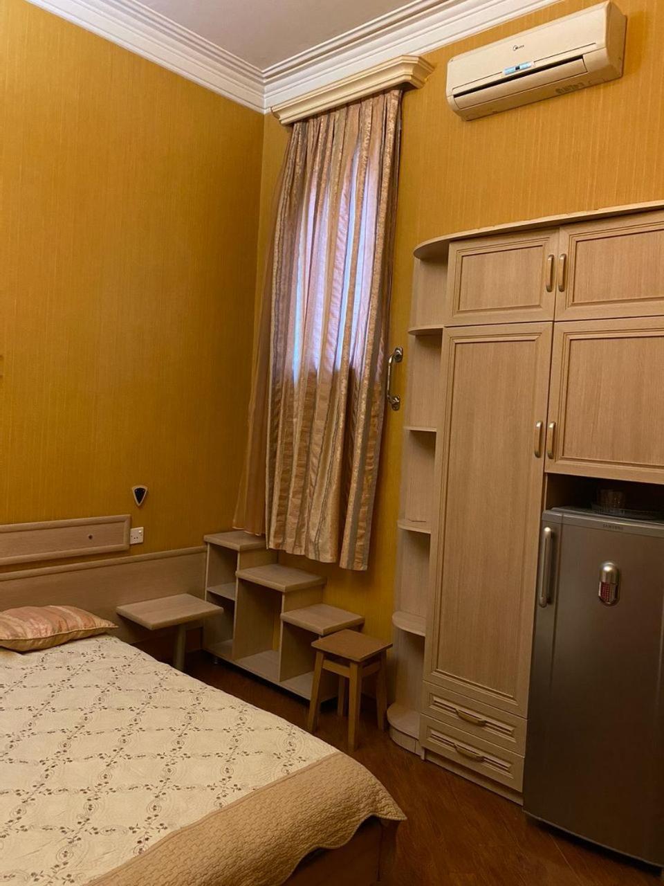 Hotel Pavo Tbilisi Buitenkant foto